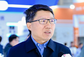 �н̆��������飺����(sh��)�(y��n) + �ǻۡ� �ƽ̌W(xu��)ʹ�c(di��n) � AI+XR ��(y��ng)��